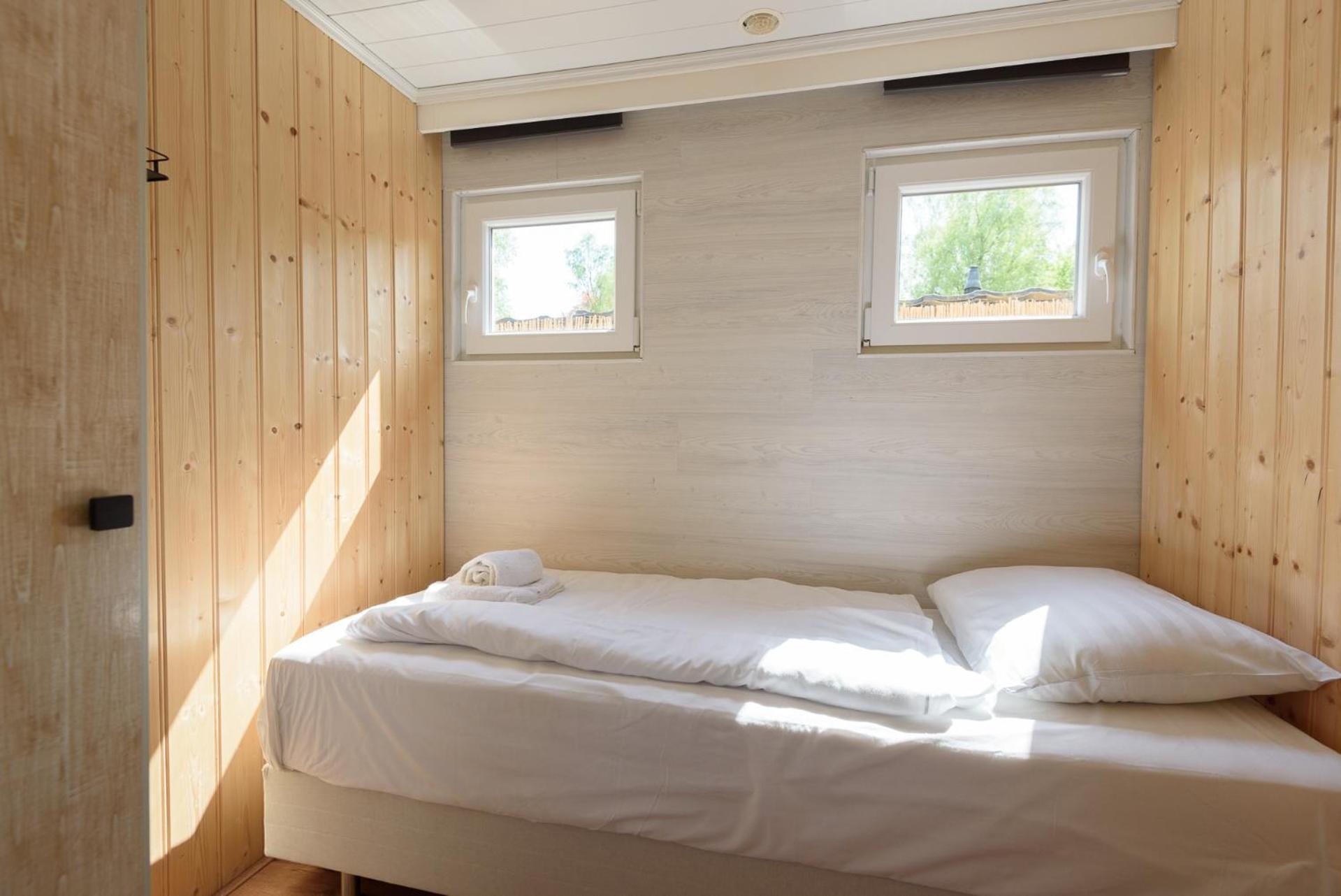 Chalet Op Rustig Park Op De Veluwe Putten Εξωτερικό φωτογραφία